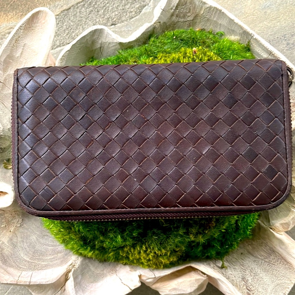 Authentic Bottega Veneta Wallet Chocolate Brown